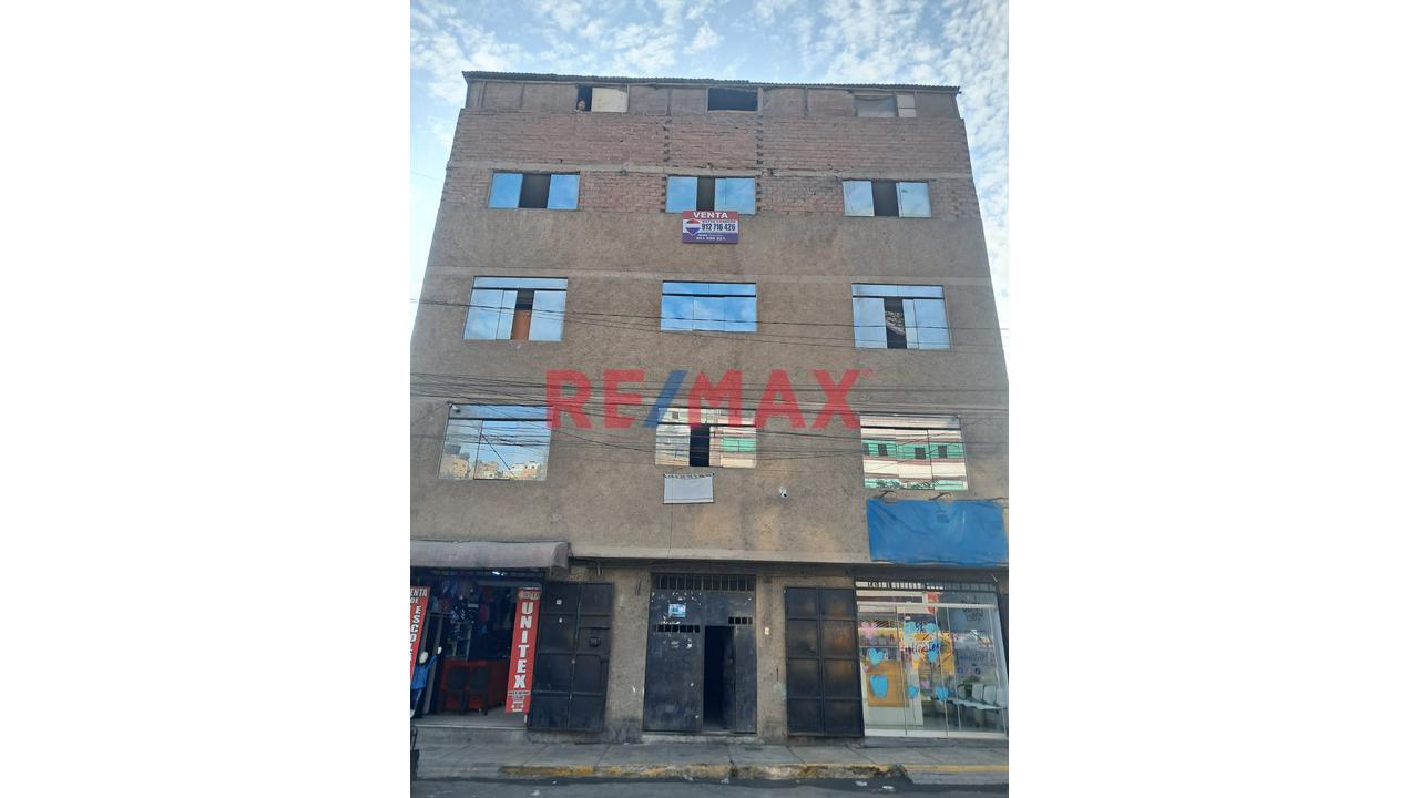 Vendo Amplio Departamento Frente A Parque En La Victoria 🌳📍