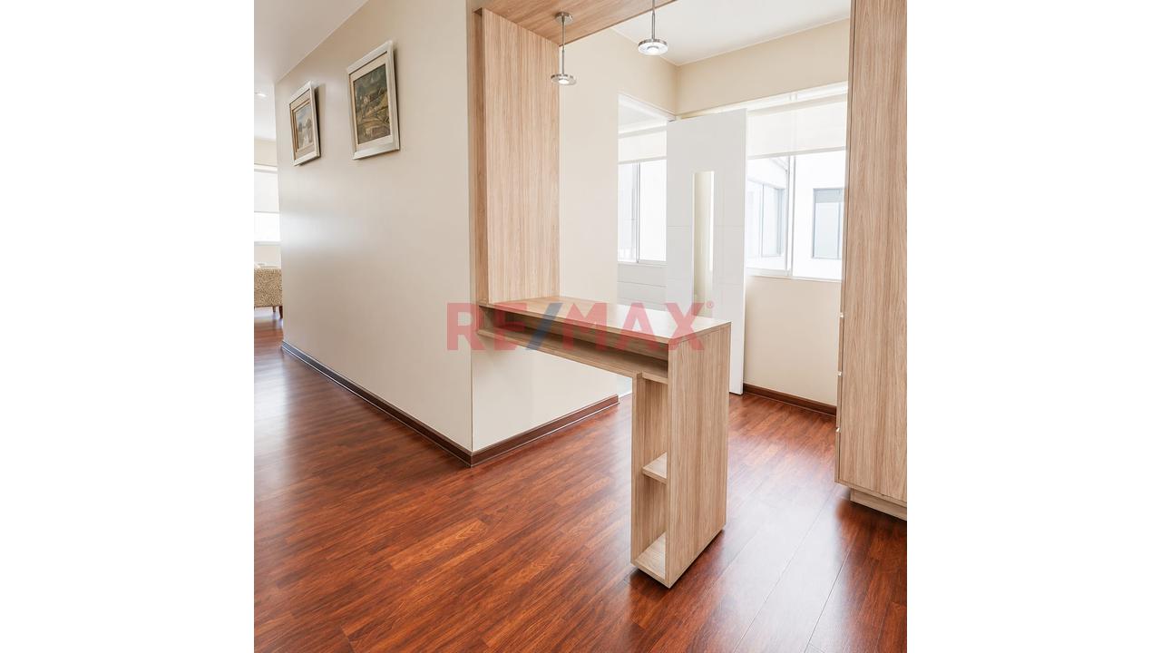 Bajo De Precio !!  Venta De Hermoso Triplex — foto 4