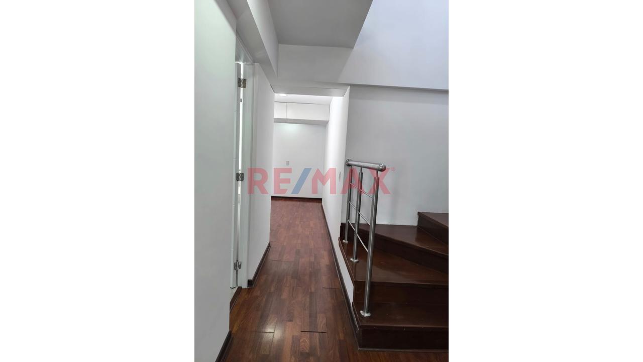 Bajo De Precio !!  Venta De Hermoso Triplex — foto 9