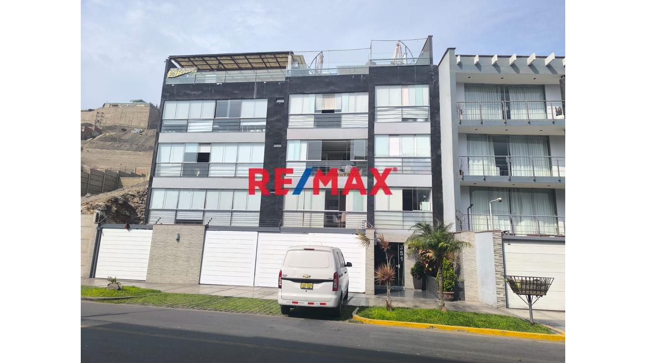 Bajo De Precio !! Venta De Hermoso Triplex
