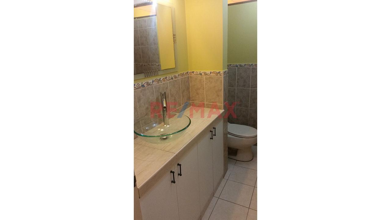 Venta De Amplio Departamento De 102 M² En La Perla Con Excelente Ubicación — foto 2
