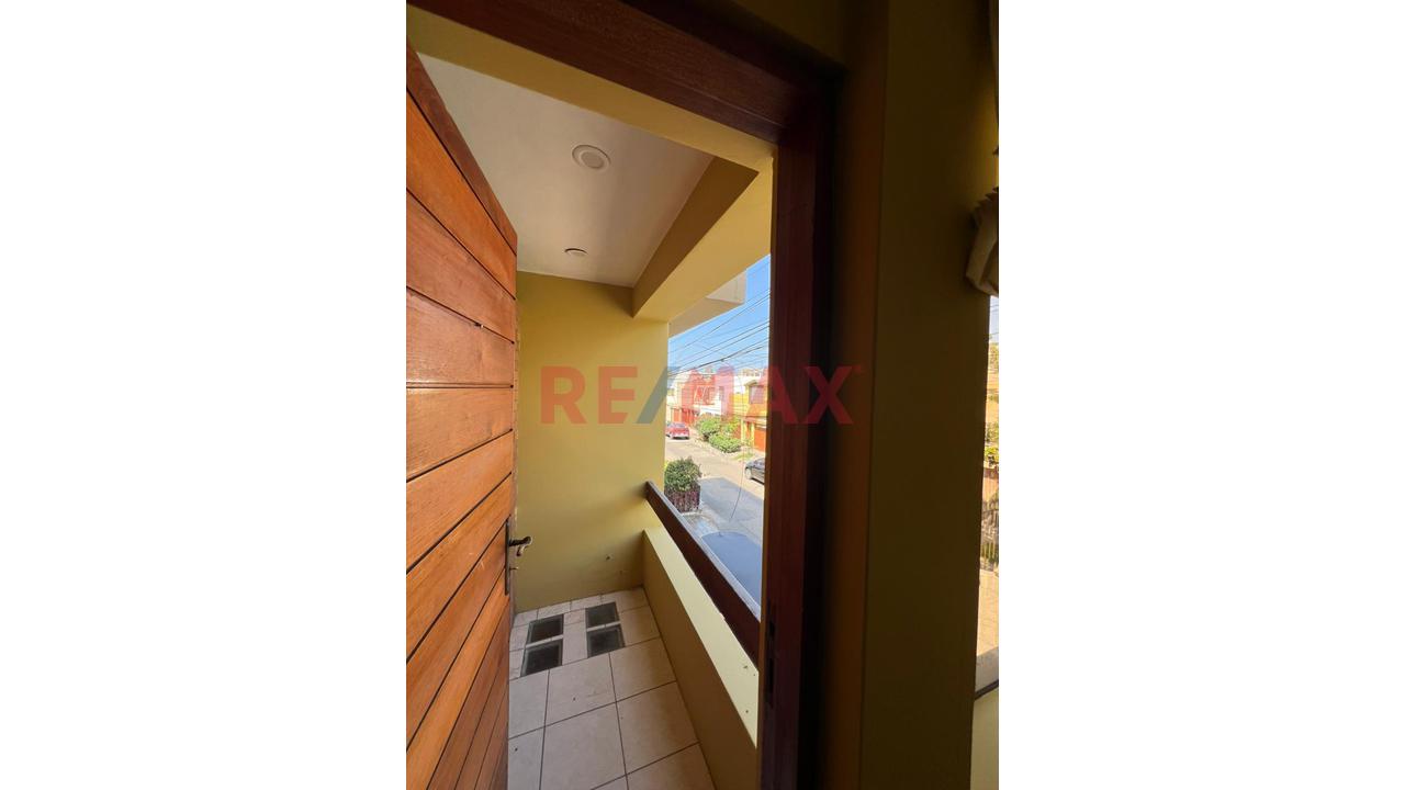Venta De Amplio Departamento De 102 M² En La Perla Con Excelente Ubicación — foto 14
