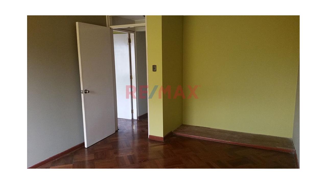Venta De Amplio Departamento De 102 M² En La Perla Con Excelente Ubicación — foto 7