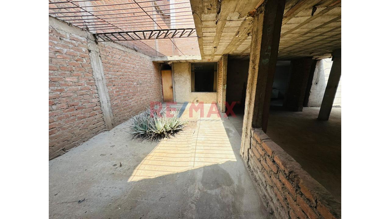 Venta De Terreno En La Rinconada (Con Construccion De 1 Piso Y Bases Para 4 Pisos) - 6