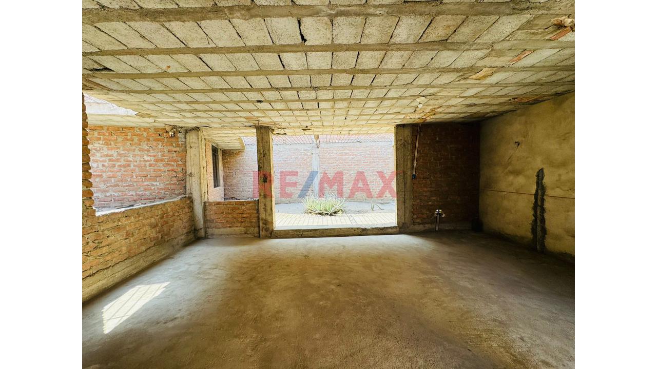 Venta De Terreno En La Rinconada (Con Construccion De 1 Piso Y Bases Para 4 Pisos) - 4