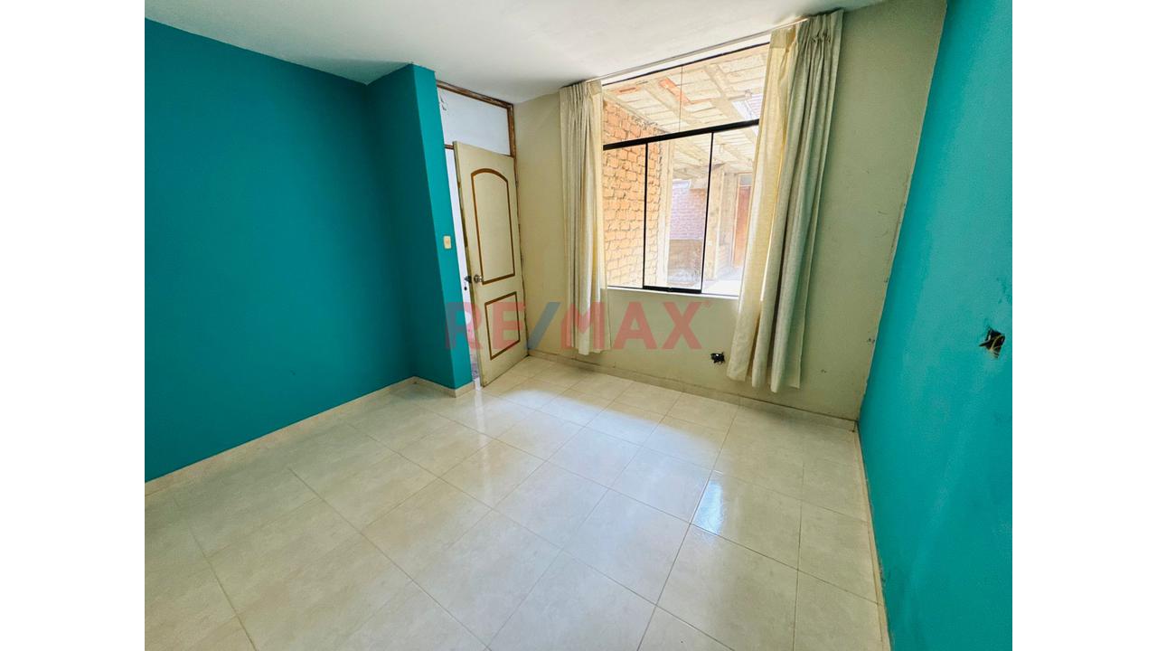 Venta De Terreno En La Rinconada (Con Construccion De 1 Piso Y Bases Para 4 Pisos) - 11