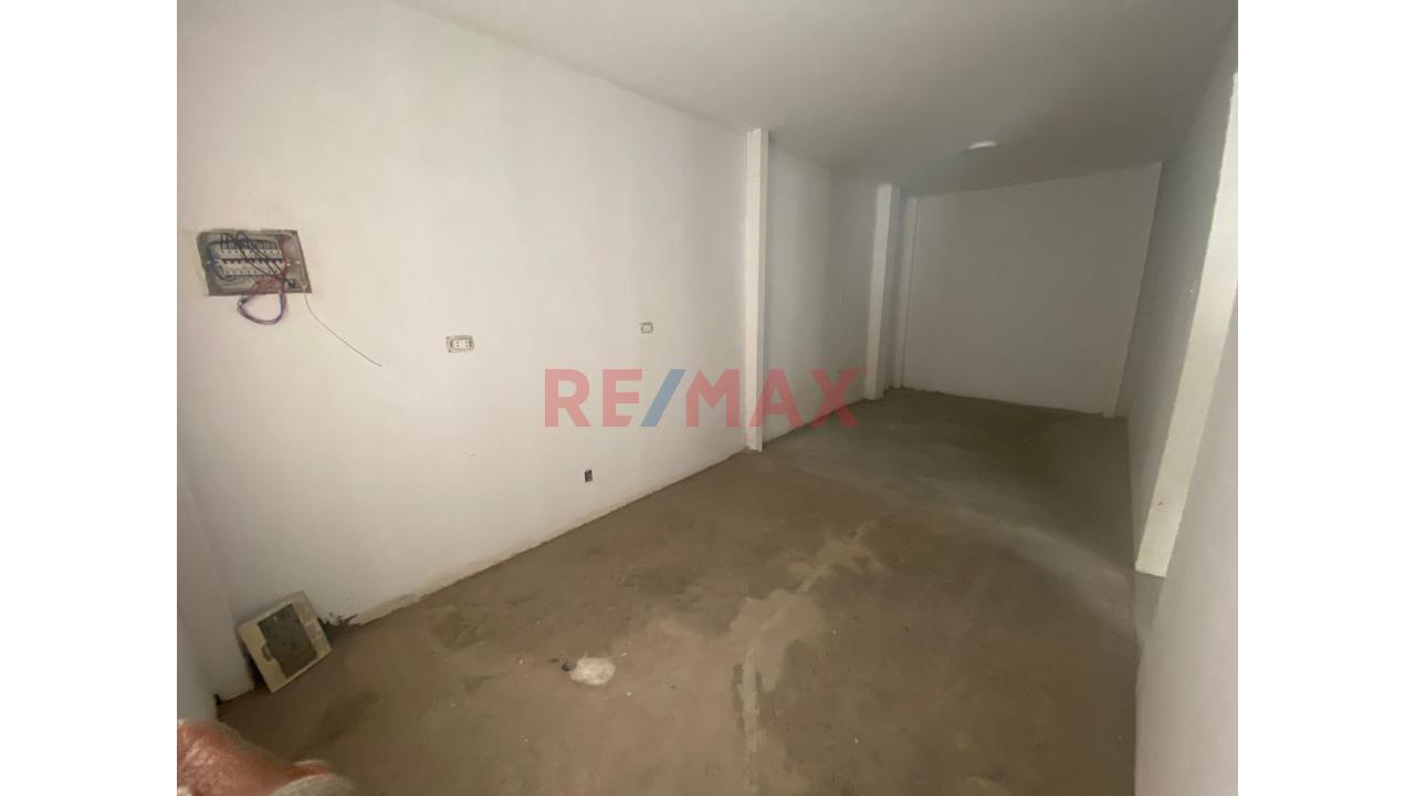 Vendo Local Comercial En San Isidro - 18