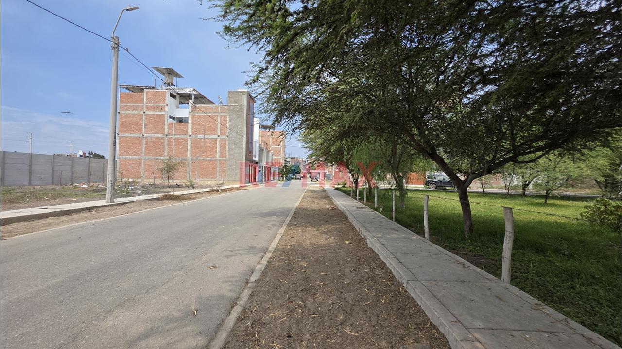 Terreno en Venta ubicado en Urb El Santuario Mz P Lt. 13 Terreno en Venta ubicado en Urb El Santuario Mz P Lt. 13
