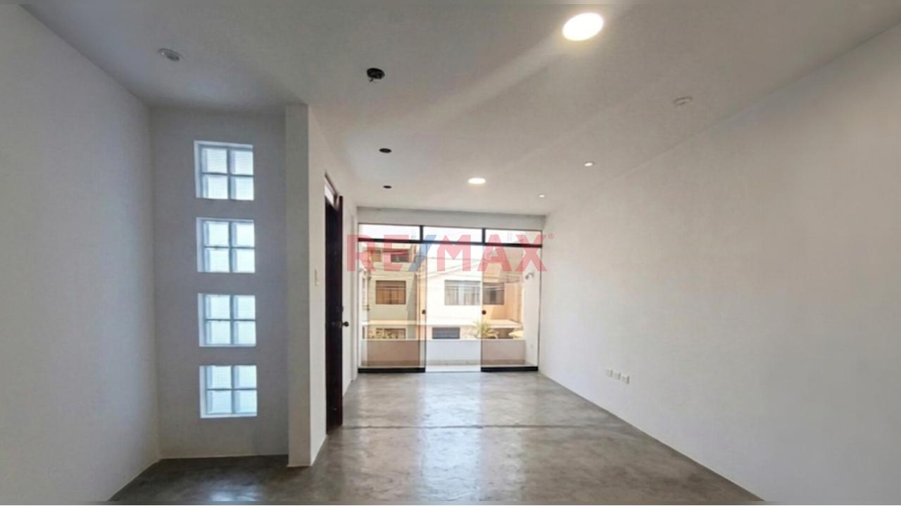 ¡Tu Hogar A Tu Estilo! Amplio Departamento De 104 M2 Con Entrada Independiente 🏡✨ — foto 2