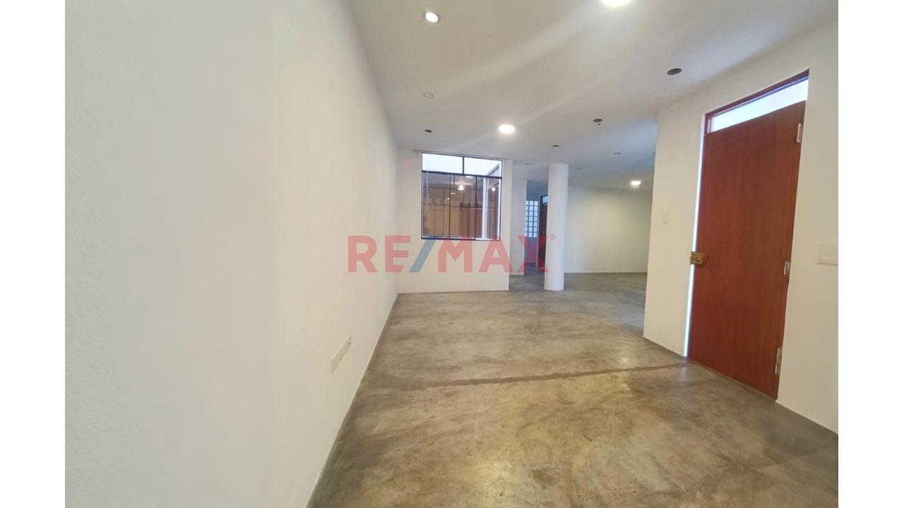 ¡Tu Hogar A Tu Estilo! Amplio Departamento De 104 M2 Con Entrada Independiente 🏡✨ — foto 3