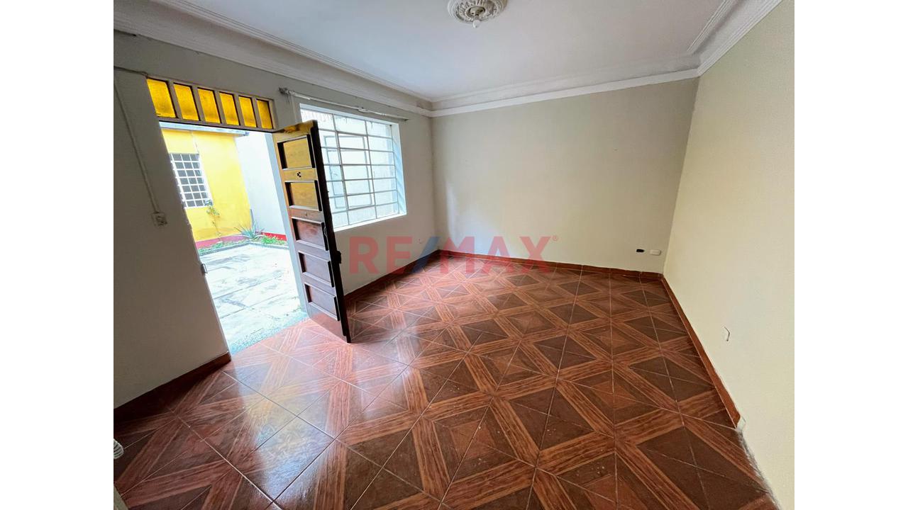 Gran Oportunidad De Alquilar En Linsidro!!.. Tu Oficina En Primer Piso De 90M2 Con 3 Ambientes - 2