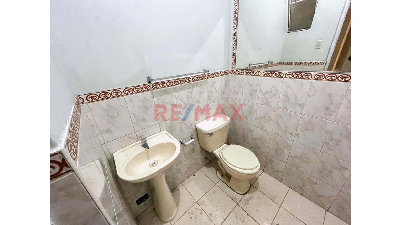 Gran Oportunidad De Alquilar En Linsidro!!.. Tu Oficina En Primer Piso De 90M2 Con 3 Ambientes - 12
