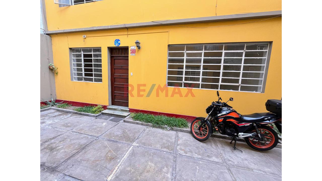 Gran Oportunidad De Alquilar En Linsidro!!.. Tu Oficina En Primer Piso De 90M2 Con 3 Ambientes - 14