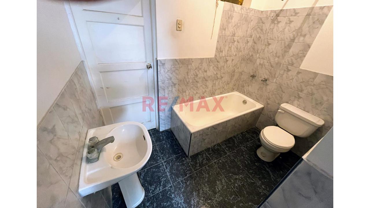 Gran Oportunidad De Alquilar En Linsidro!!.. Tu Oficina En Primer Piso De 90M2 Con 3 Ambientes - 8