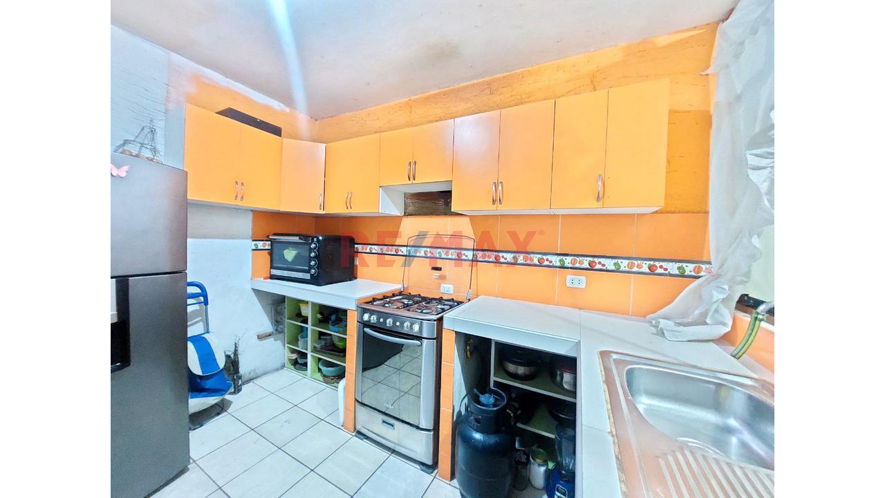 Venta De Casa Frente A Campo Deportivo El Roble Carabayllo — foto 8