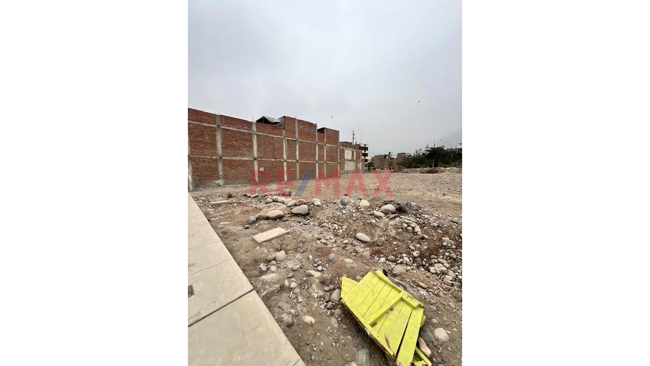 Atencion Inversionistas Vendo Amplio Terreno-Ramiro Prialé-Lurigancho — foto 8