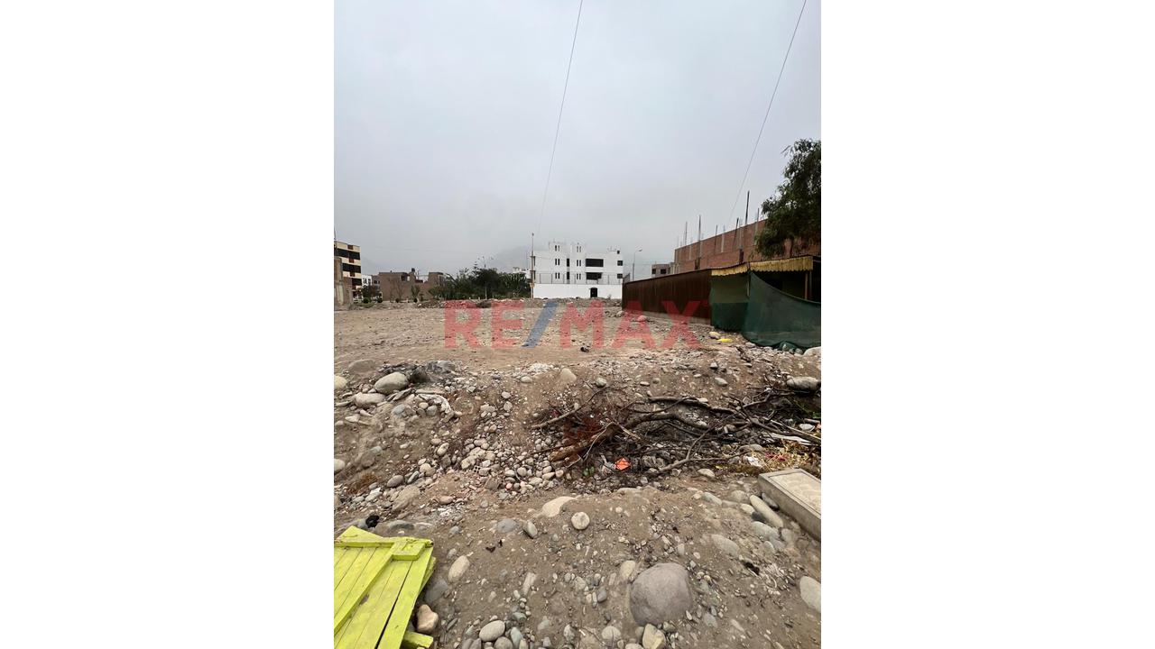 Atencion Inversionistas Vendo Amplio Terreno-Ramiro Prialé-Lurigancho — foto 3
