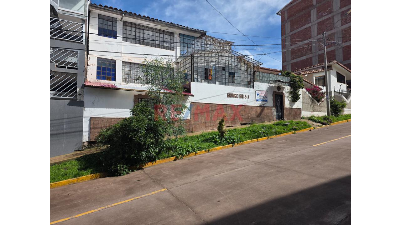 💥🏡 ¡Gran Oportunidad Para Inversionistas! Venta De Propiedad Frente Al Parque De 272M2 Doble Fachada En Urb. Larapa - 1