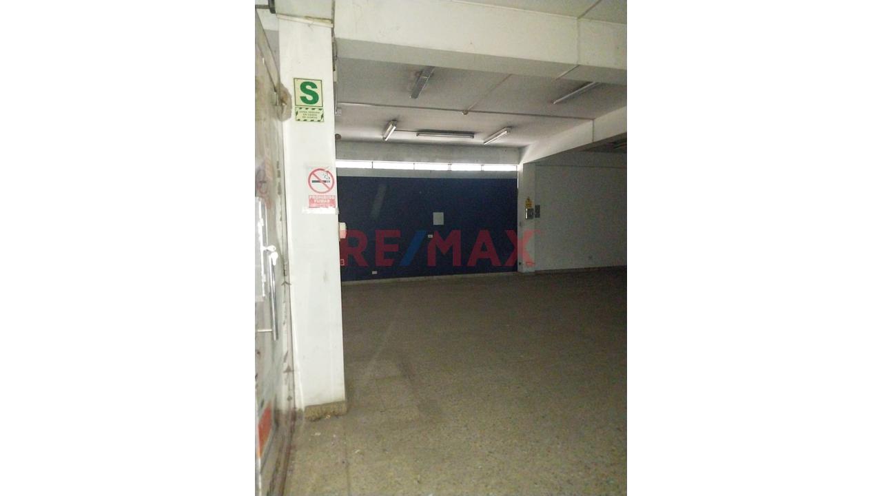 Se Alquila Amplio Local Comercial De 5 Pisos ¡Haz Crecer Tu Negocio En Una Ubicación Estratégica Y De Alto Impacto Comercial! - 15