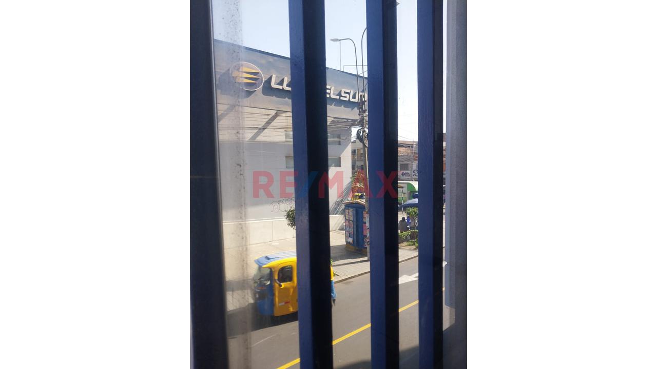 Se Alquila Amplio Local Comercial De 5 Pisos ¡Haz Crecer Tu Negocio En Una Ubicación Estratégica Y De Alto Impacto Comercial! - 9