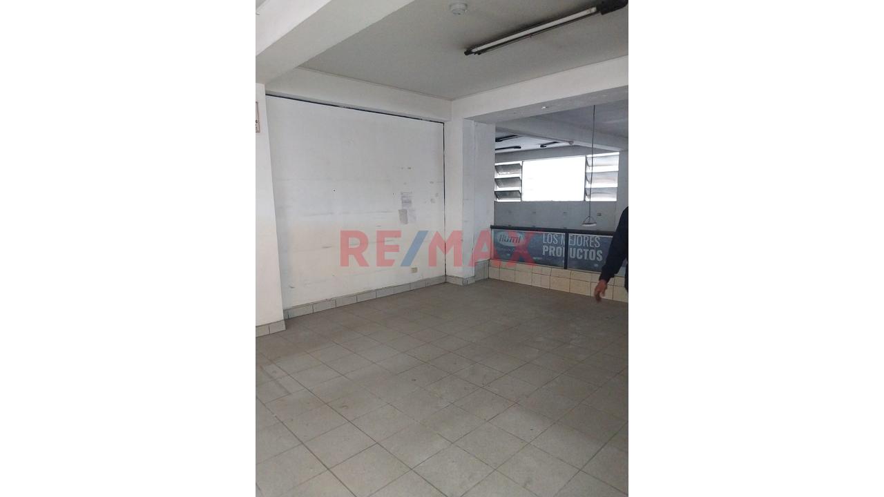 Se Alquila Amplio Local Comercial De 5 Pisos ¡Haz Crecer Tu Negocio En Una Ubicación Estratégica Y De Alto Impacto Comercial! - 7
