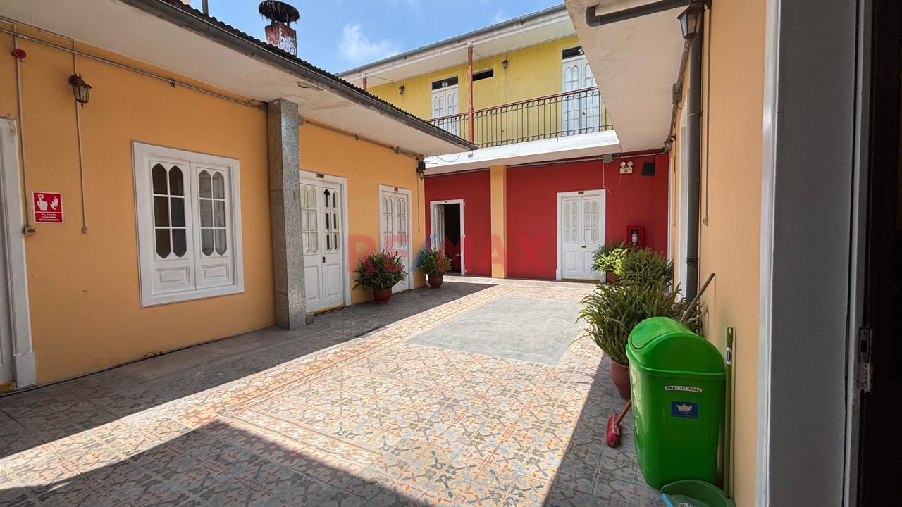 Local Comercial En Alquiler En Zona Altamente Transitada — foto 8