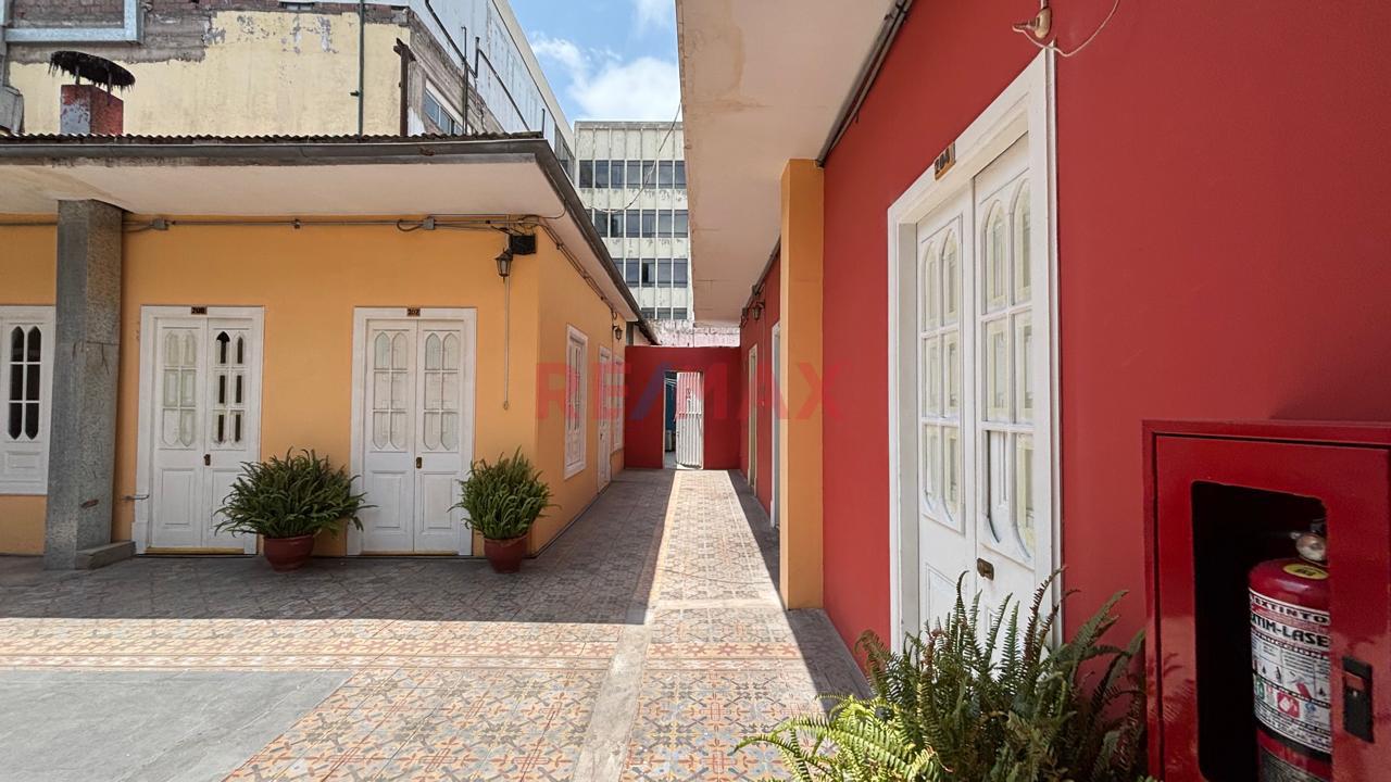 Local Comercial En Alquiler En Zona Altamente Transitada — foto 3
