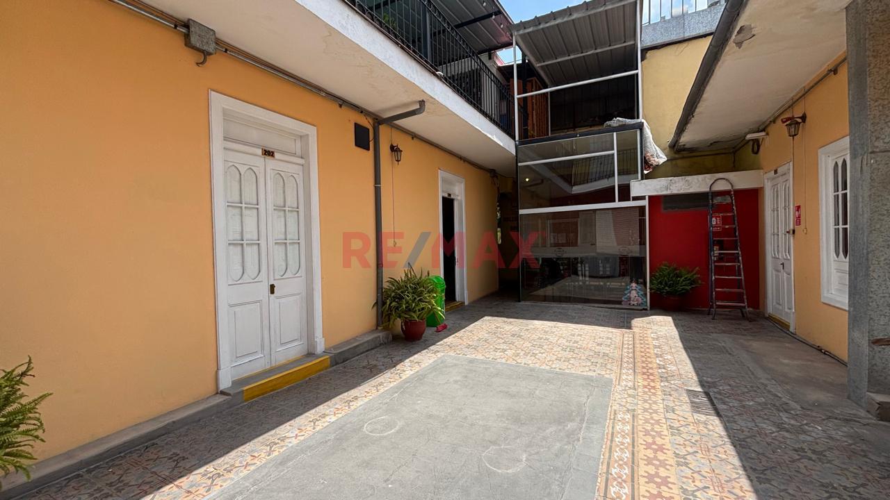Local Comercial En Alquiler En Zona Altamente Transitada — foto 14
