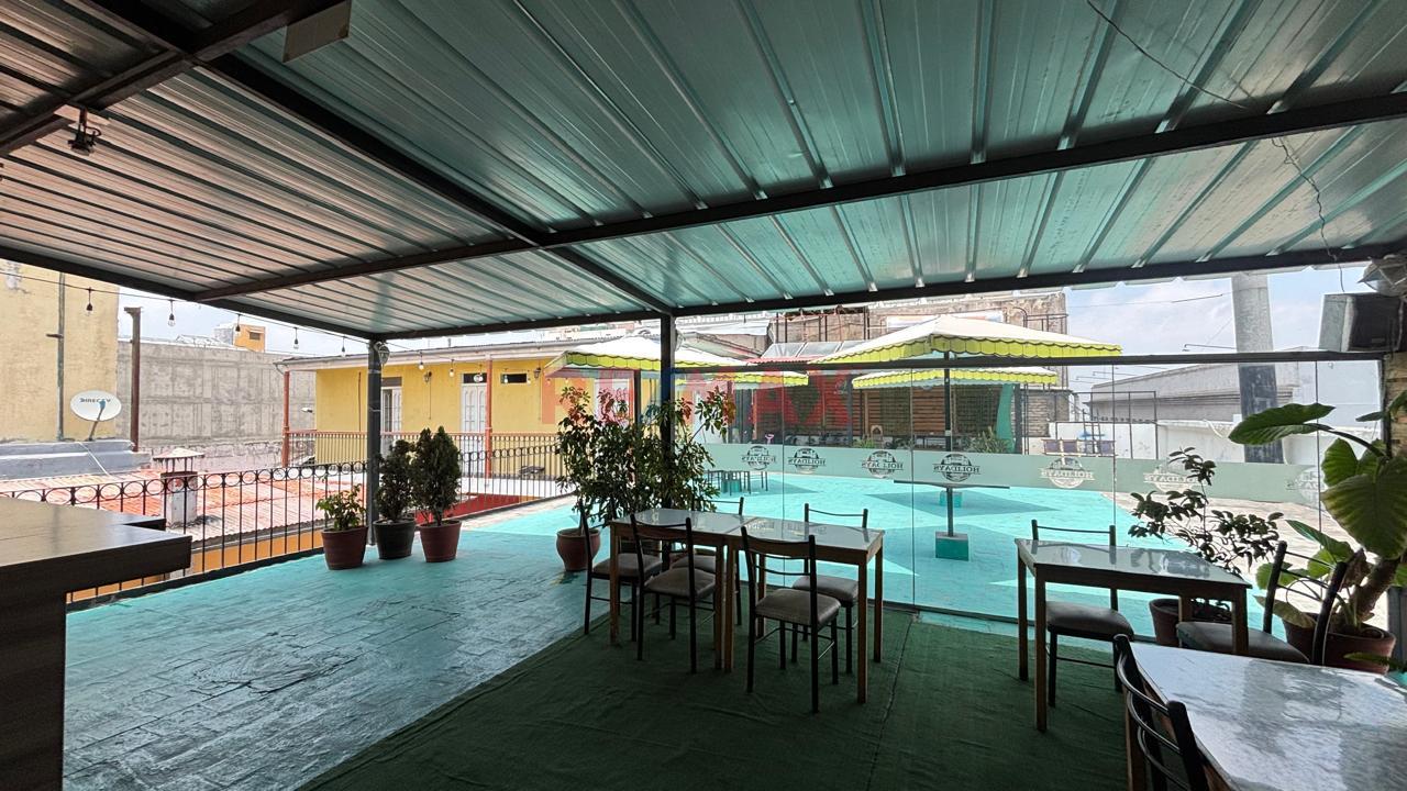 Local Comercial En Alquiler En Zona Altamente Transitada — foto 11