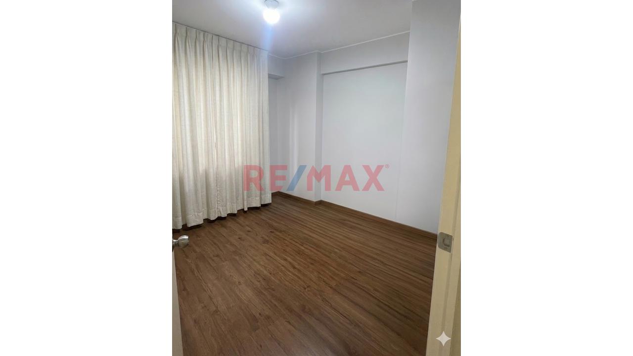 Departamento Cerca Al Malecon En Venta - 3