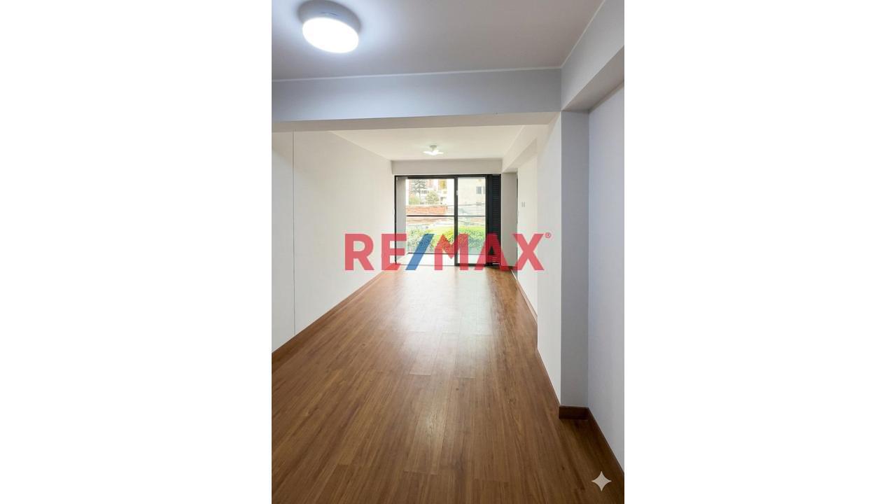 Departamento Cerca Al Malecon En Venta - 1