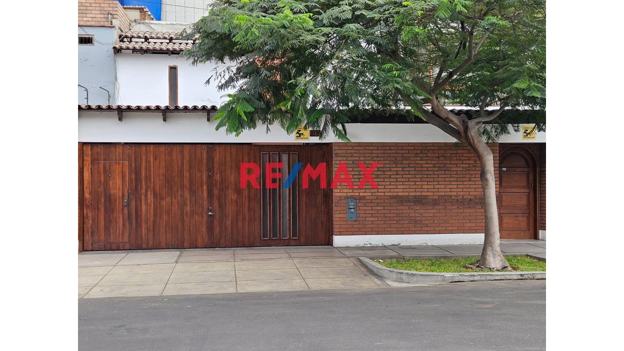 🏡 Elegante Casa En Venta En San Isidro – Amplitud, Privacidad Y Ubicación Premium - 1