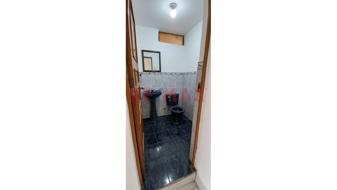 Se Alquila Local Amplio En San Juan De Miraflores *600 M2 *Todo El Edificio *3 Pisos Más Azotea *Ubicación Estratégica ´Sunarp *Municipalidad *Colegios - 8