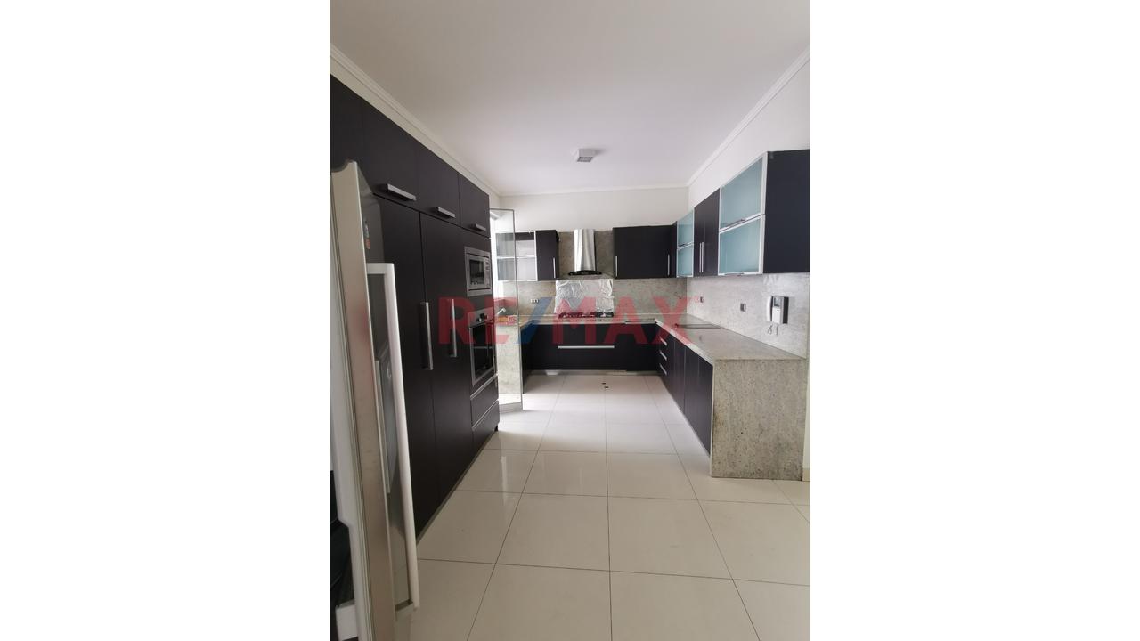 Venta De Exclusiva Casa En Sol De La Molina Con Piscina, 4 Suites Y Finos Acabados – 380 M² - 5