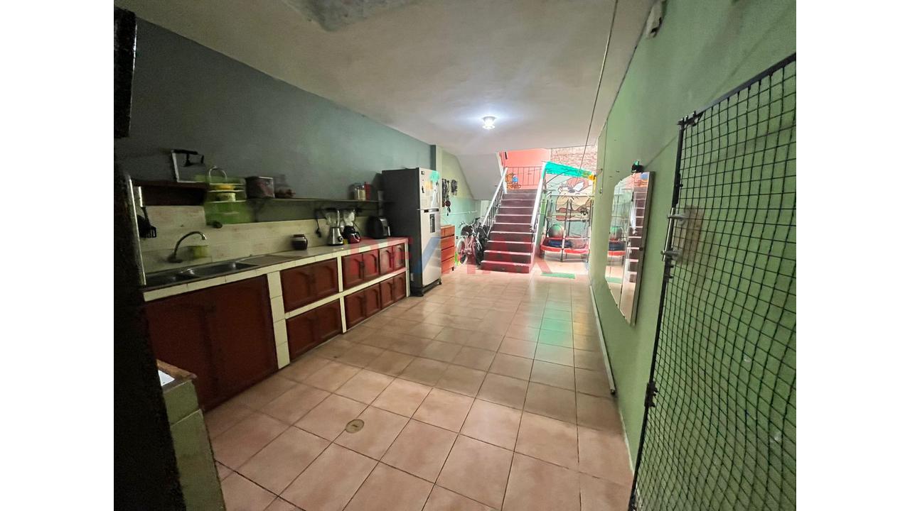 Venta Casa De 4 Pisos Mas Azotea Y Dos Cocheras — foto 4