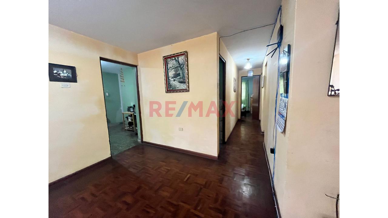 Venta Casa De 4 Pisos Mas Azotea Y Dos Cocheras — foto 9