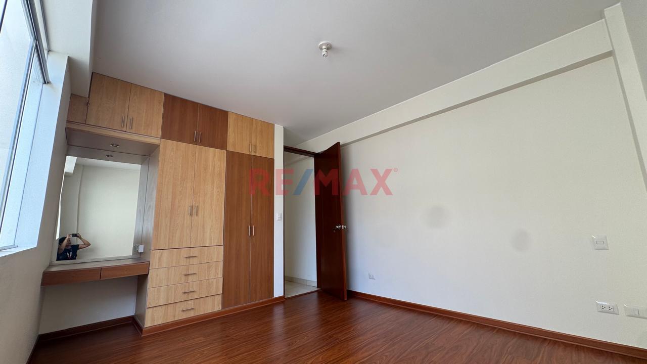 Venta De Flat En Surco 2Do Piso — foto 11