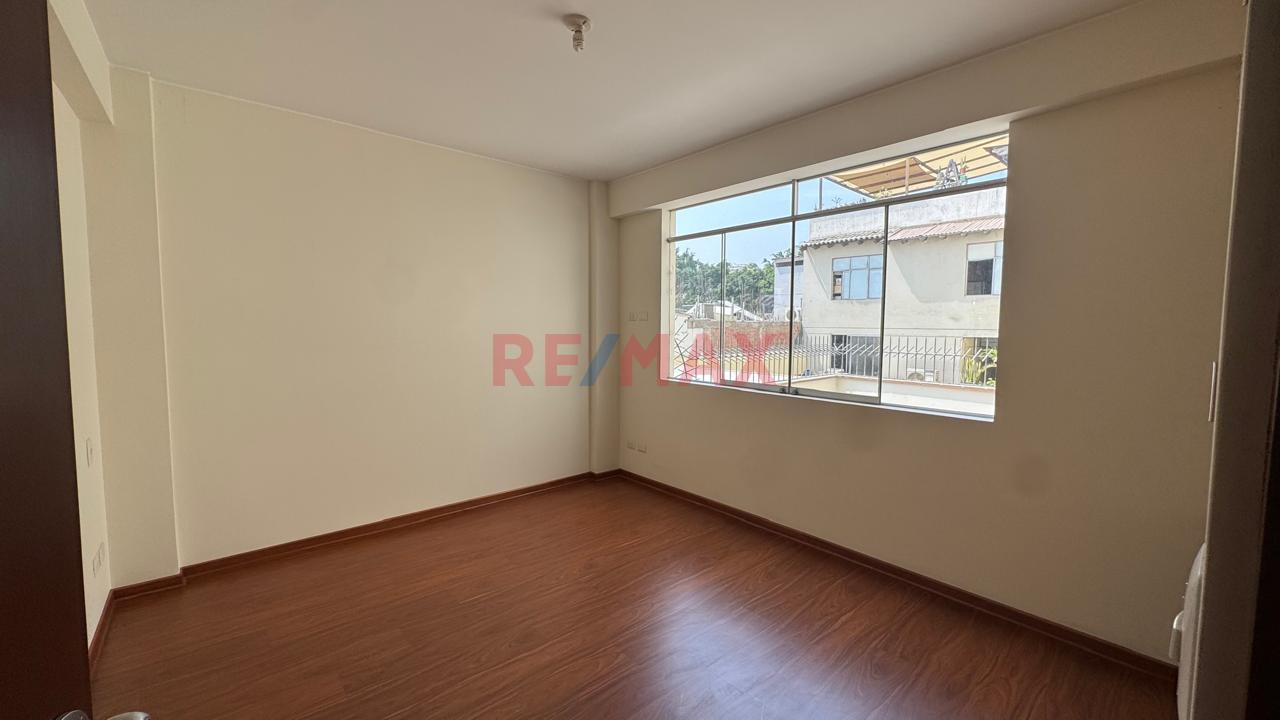 Venta De Flat En Surco 2Do Piso — foto 12