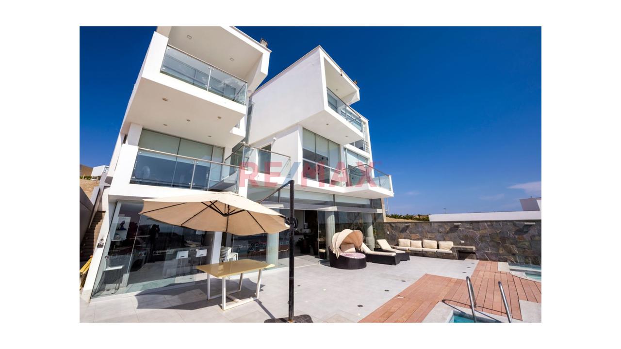 Venta De Casa De Playa En Misterio – Asia - 4