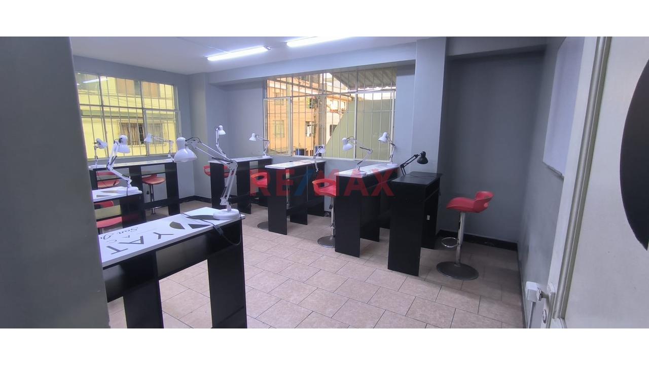 Alquiler De Local Comercial En San Juan De Miraflores - 11