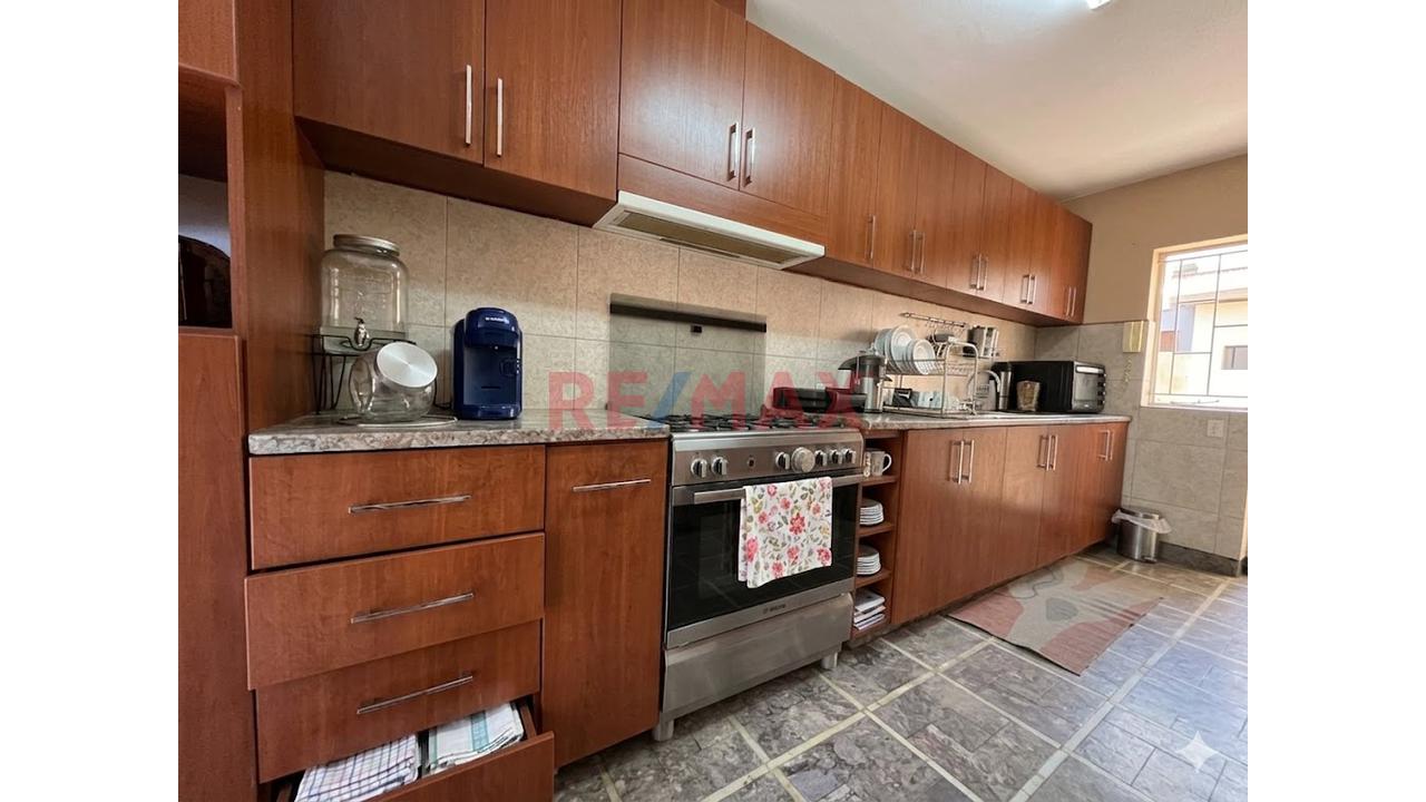 En Venta - Casa Como Terreno En Vallecito - 4