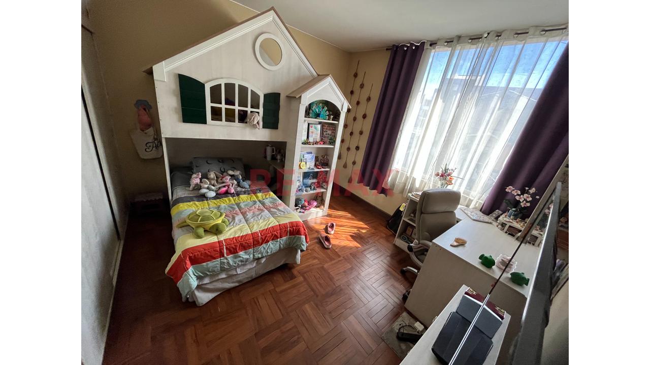 En Venta - Casa Como Terreno En Vallecito - 14