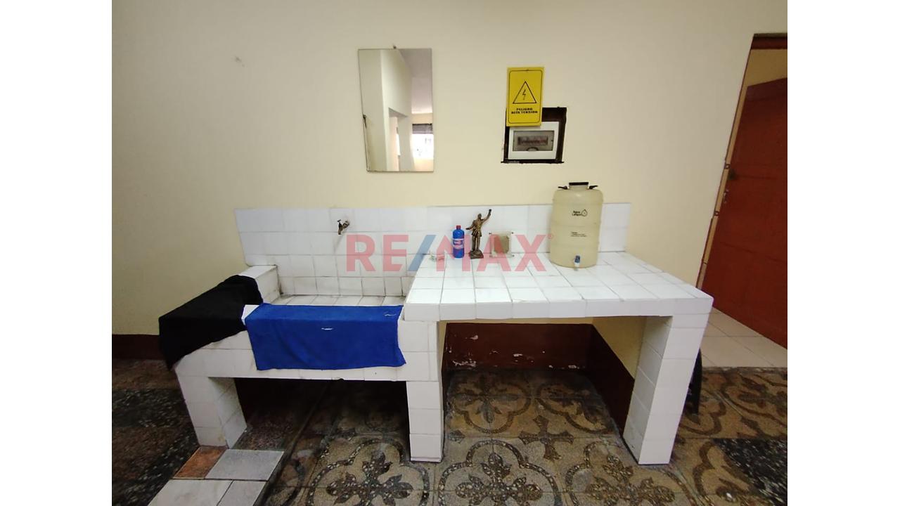 🏡 ¡Local Comercial Espacioso! 151 Mts² En El Agustino - 7