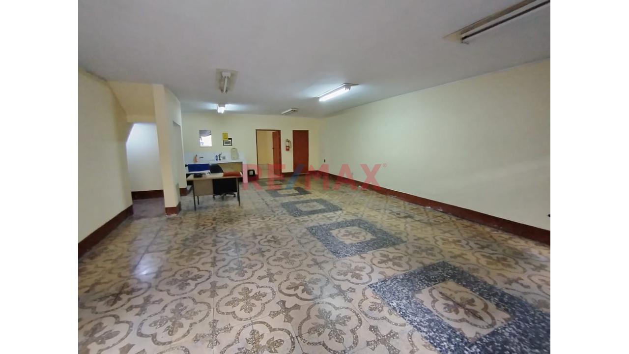 🏡 ¡Local Comercial Espacioso! 151 Mts² En El Agustino - 9