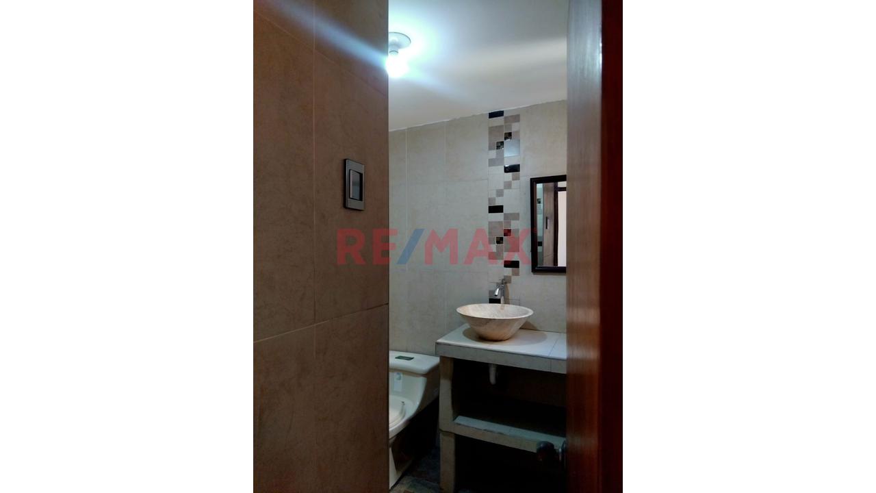Departamento 2Do Piso En El Agustino - 11