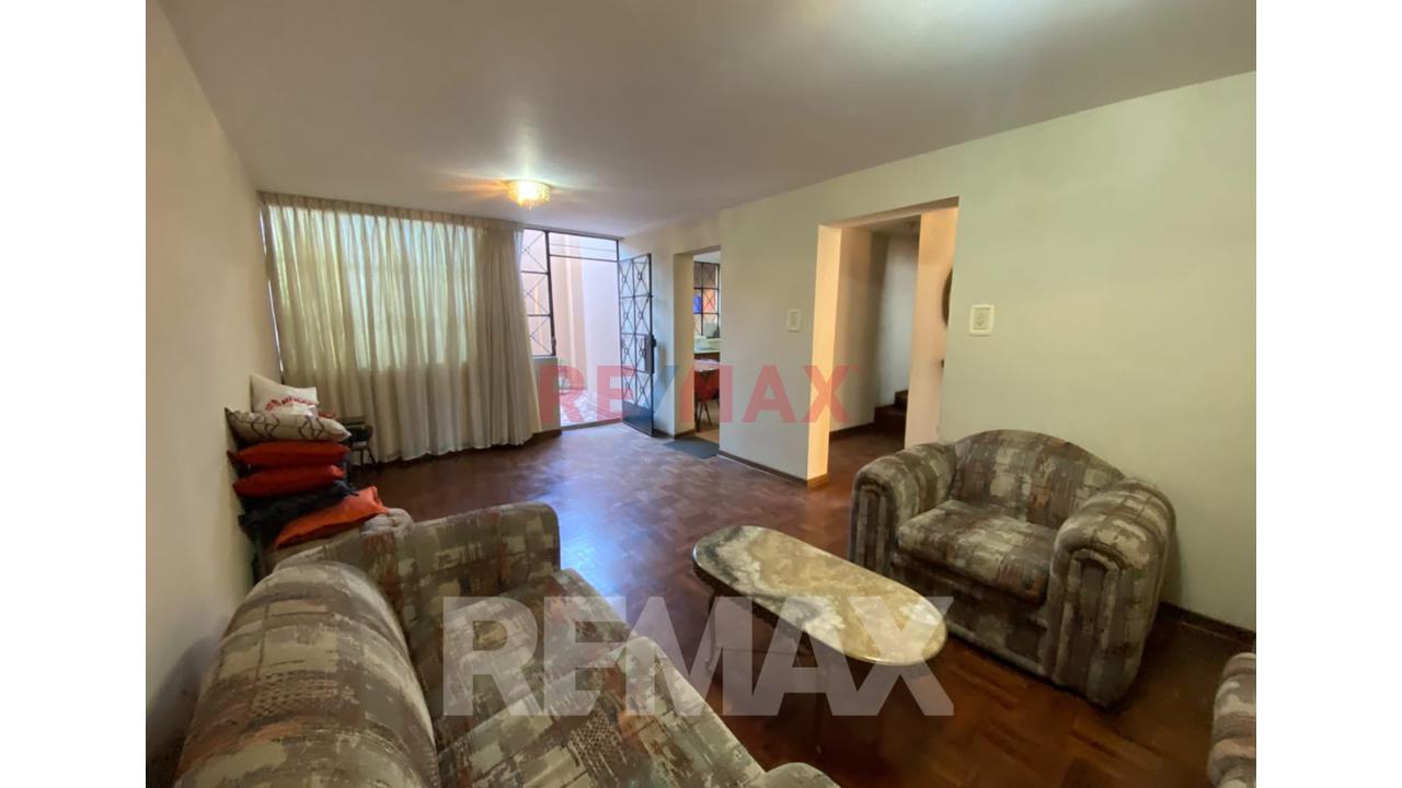 Casa En Venta En Bellavista – Ubicación Top + Condominio Cerrado - 16