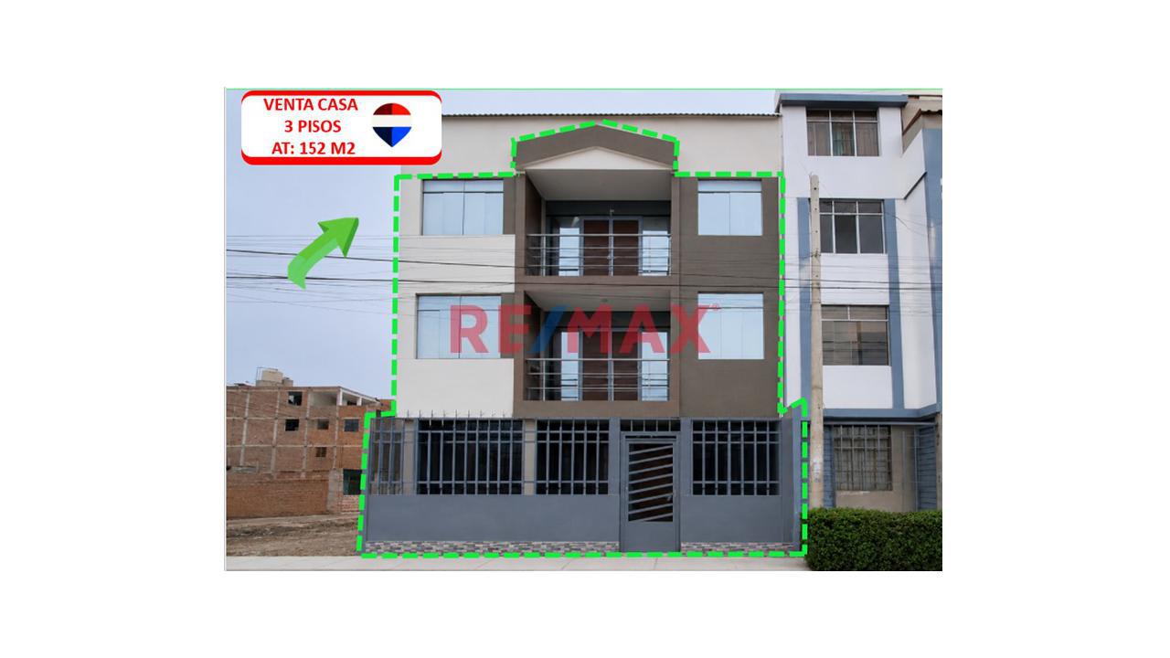 Venta Casa De 3 Pisos En Lambayeque