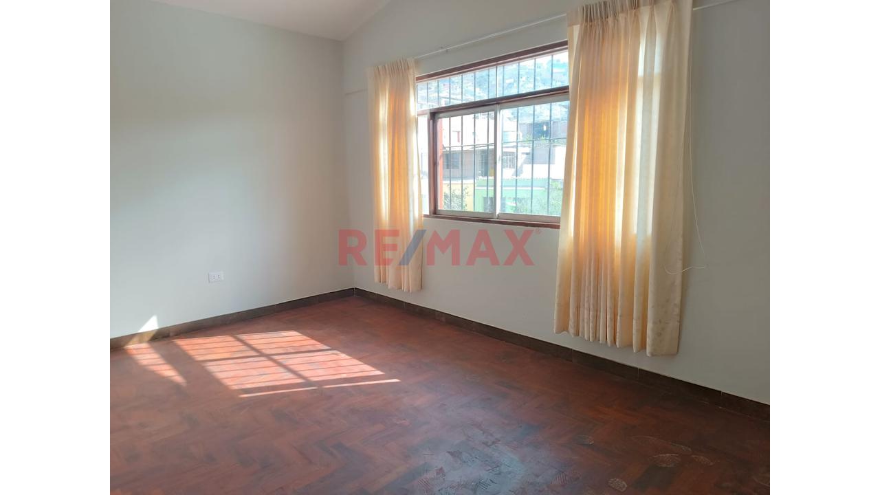 🚨🏡 ¡Oportunidad Única En Jose Galvez!  ¡A Precio Por Debajo Del Mercado! 🏡✨ — foto 3