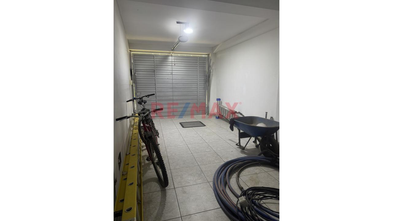 En Venta Casa En Esquina Pachacamac - 13