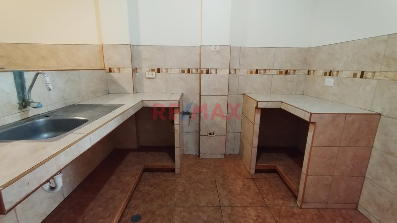 Departamento de 3 dormitorios y 1 baños ubicado en San Juan De Lurigancho Departamento de 3 dormitorios y 1 baños ubicado en San Juan De Lurigancho